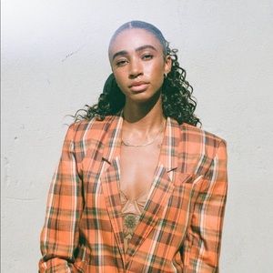 Meet your Posher, Anise